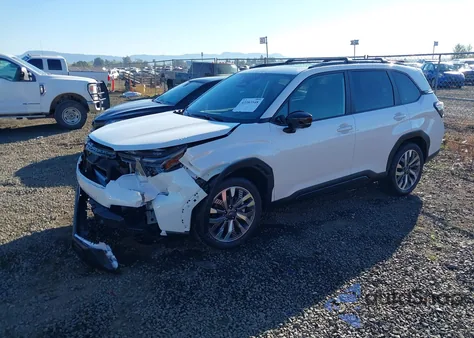 2025 Subaru Forester Touring z USA, uszkodzony, nr VIN JF2SLDTC4SH576838